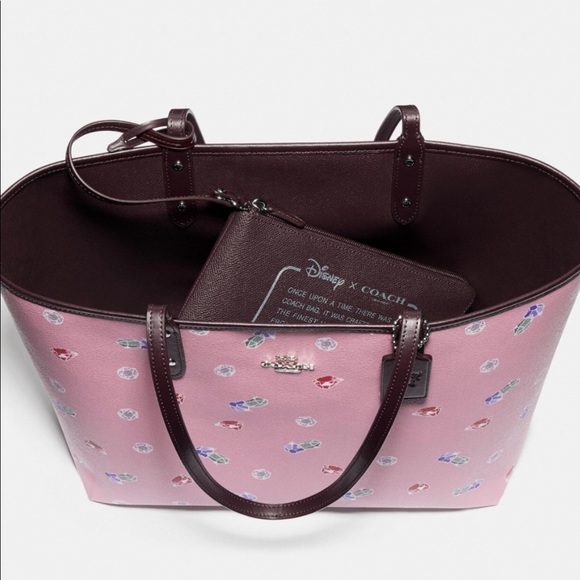 Disney X Coach Reversible City Tote Snow White - Picture 3 of 4